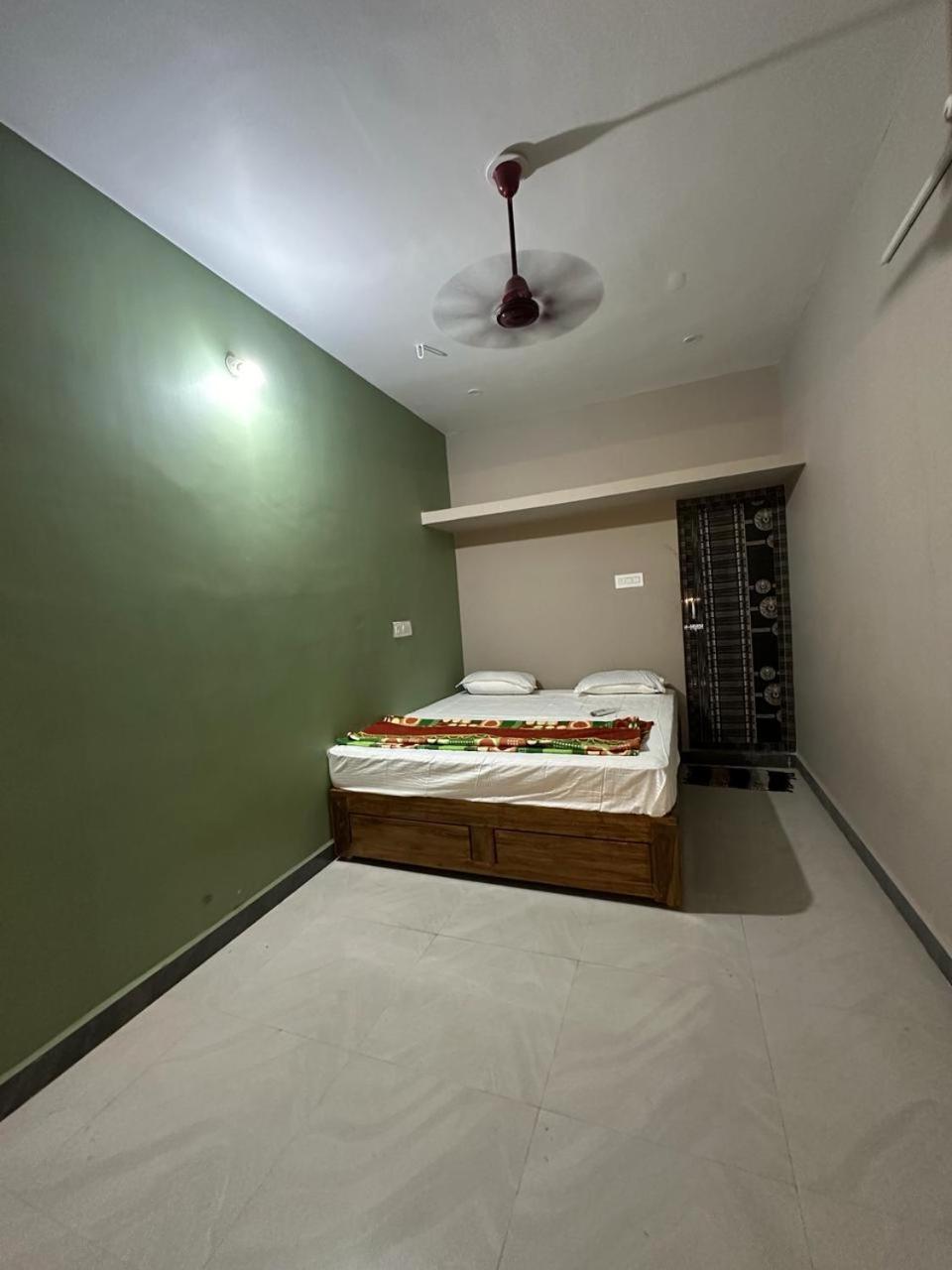 Arunachala Sashwin Guest House Tiruvannāmalai Zewnętrze zdjęcie