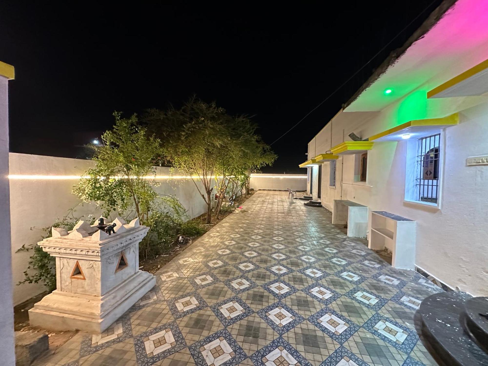 Arunachala Sashwin Guest House Tiruvannāmalai Zewnętrze zdjęcie